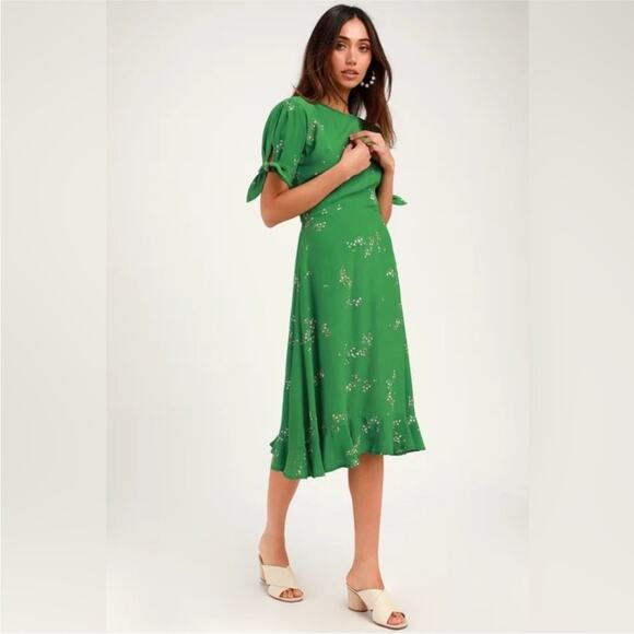 Faithfull The Brand Emilia Green Floral Midi Dress - Picture 2 of 9